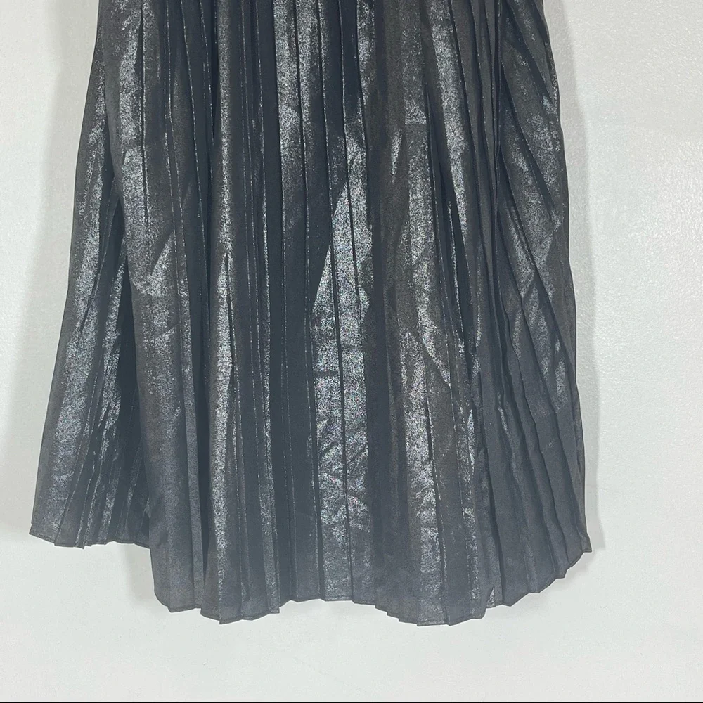 NWT Express Trapeze Cami Tank Top Glittering Metallic Pleated Gray Sz M